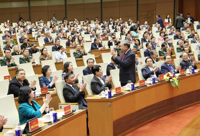 Đảng ủy Bộ Nông nghiệp và Môi trường tham dự Hội nghị triển khai Nghị quyết 79-NQ/TW và Nghị quyết số 80-NQ/TW của Bộ Chính trị 